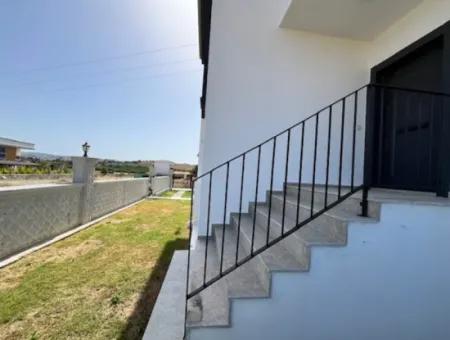 Freistehende 3 1.160M2 Neue Villa In Seferihisar Akarca