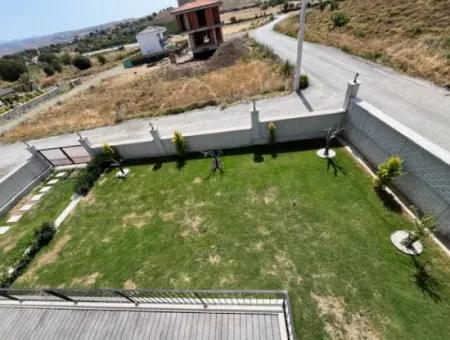 Freistehende 3 1.160M2 Neue Villa In Seferihisar Akarca