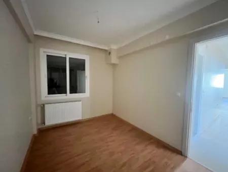 In Der Nähe Des Gerichtsgebäudes Von Seferihisar, Ecklage, 175M2, Wohnung Zum Verkauf Mit Geschlossener Küche