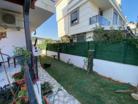 Seferihisar Doğanbeyde 3 1, Villa Zu Verkaufen Mit Garten