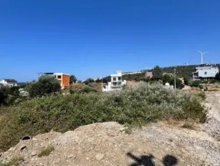 305M2, 15/30 Zoniertes Fertiges Grundstück In Sığacık Girlen