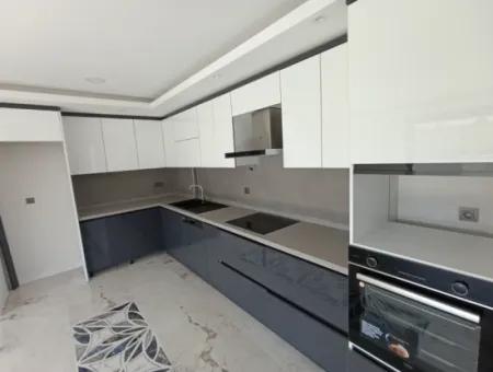 4 1, 180M2 Brandneue Villa Auf Einem Grundstück In Seferihisar Gözsüzler