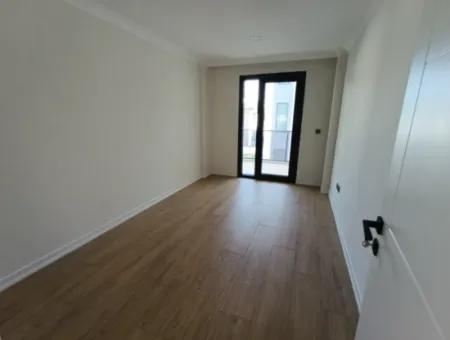 4 1, 180M2 Brandneue Villa Auf Einem Grundstück In Seferihisar Gözsüzler