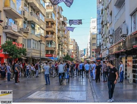 Komplettes Gebäude Zum Verkauf Am Eingang Der Alsancak Kıbrıs Märtyrerstraße