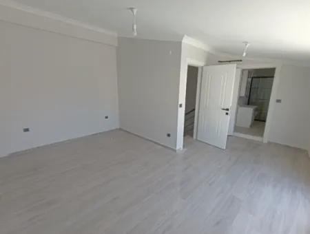 Brandneue Wohnung Im Zentrum Von Seferihisar Mit Maisonette Und Terrasse!