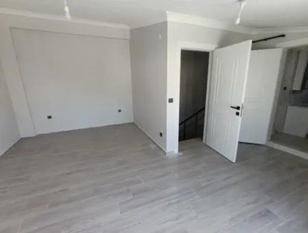 Brandneue Wohnung Im Zentrum Von Seferihisar Mit Maisonette Und Terrasse!