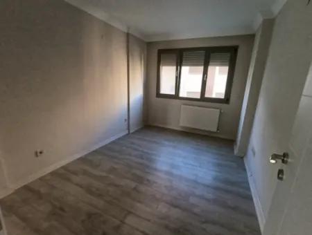 Einzigartige Wohnung An Der Straße Seferihisar - Kusadasi!