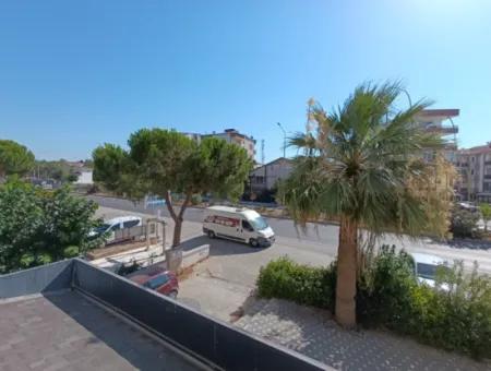 Einzigartige Wohnung An Der Straße Seferihisar - Kusadasi!