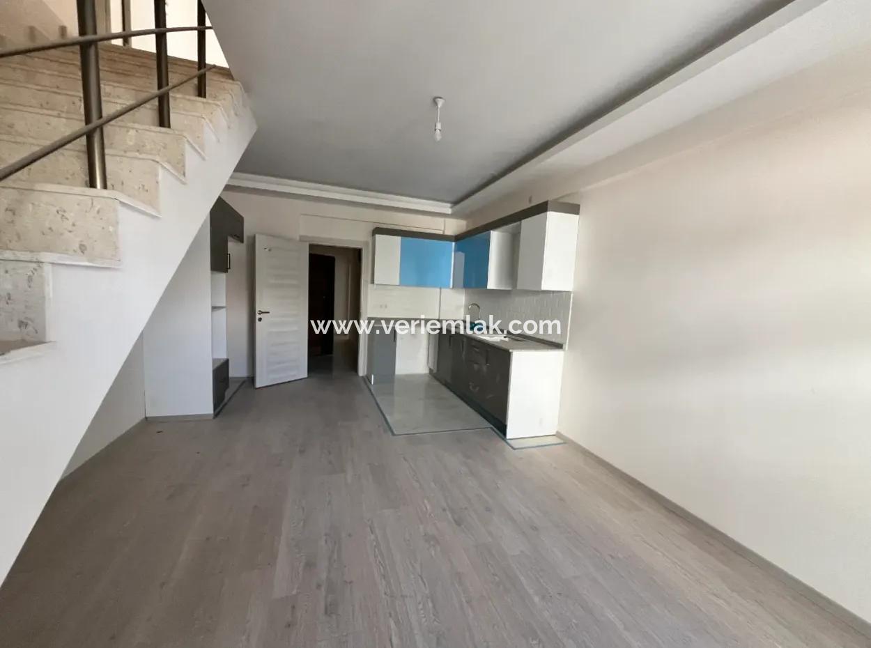 Large And Spacious New Duplex Apartment In Çolakibrahimbey Neighborhood Of Seferihisar