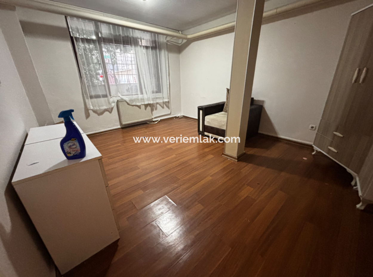 Alsancak Poeteşref Boulevard Mosque Vicinity Rent Apartment