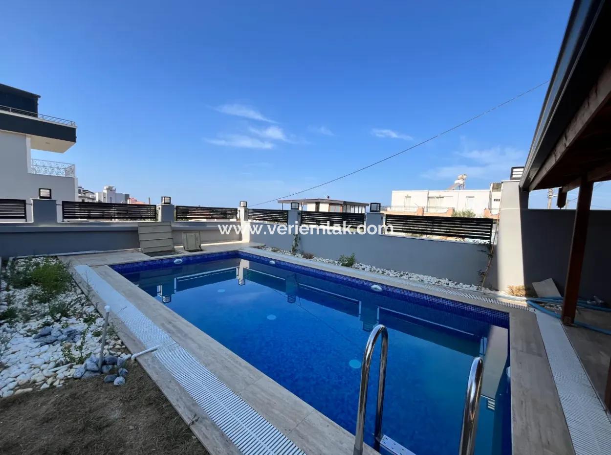 Corner Villa With Sea View And Detached Pool In Akarca Elmastaş