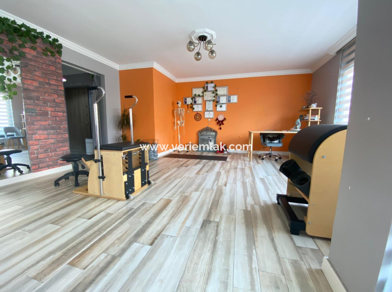 Apartment For Sale On Alsancak Poet Eşref Boulevard