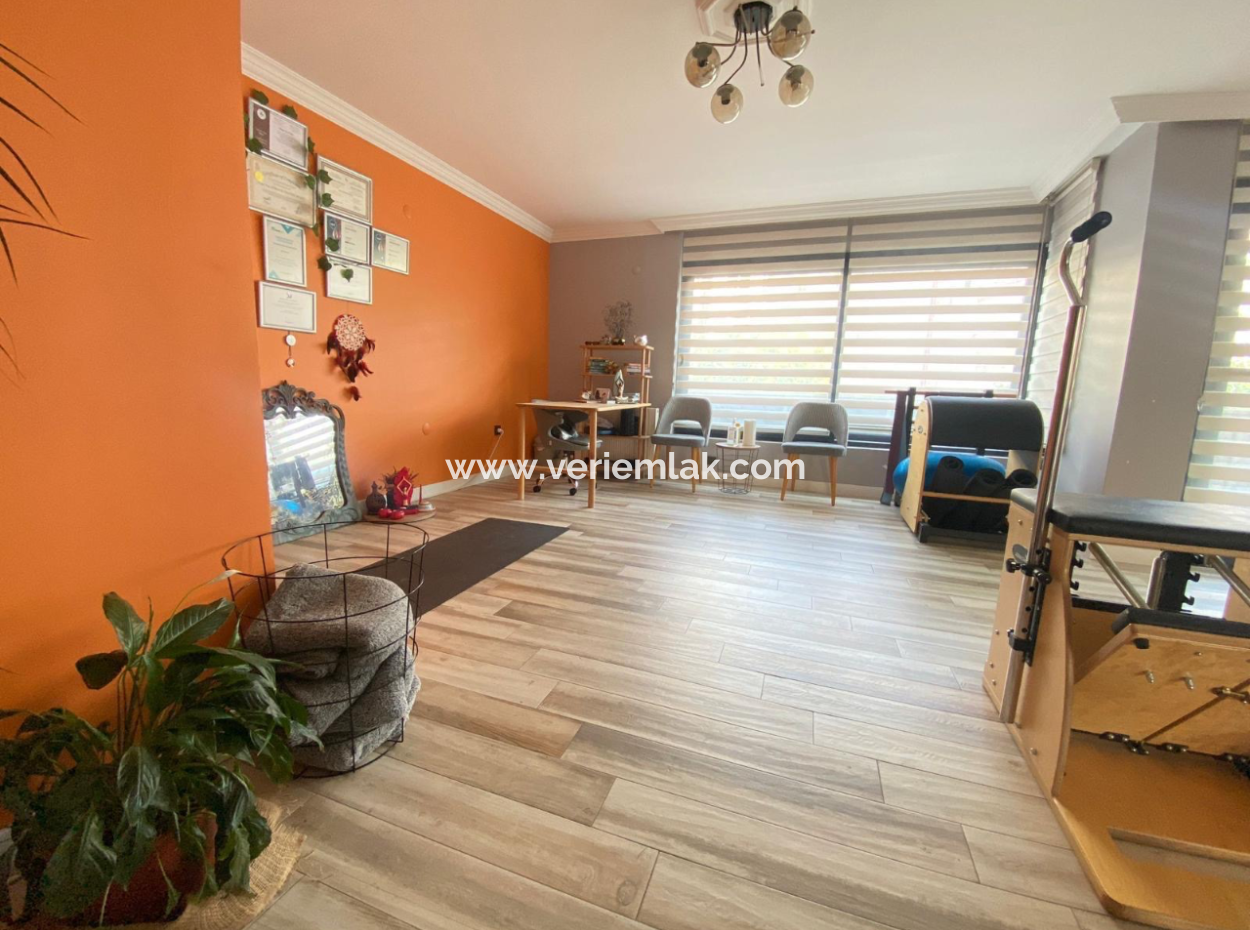 Apartment For Sale On Alsancak Poet Eşref Boulevard