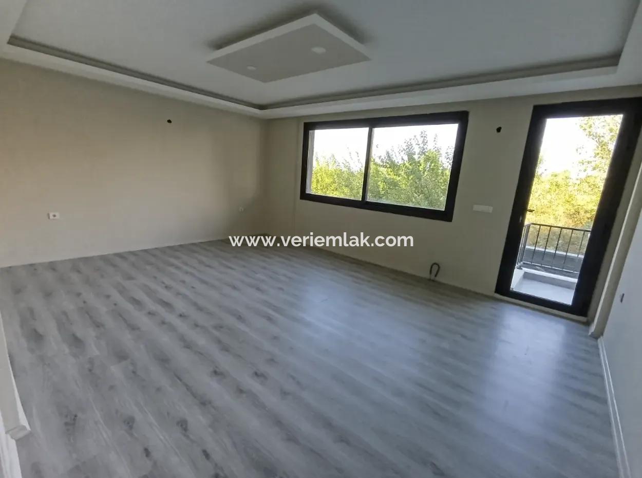 3 1 Apartment For Sale In Seferihisar Hidirlik Neighborhood, In A Complex With Pool And Security!