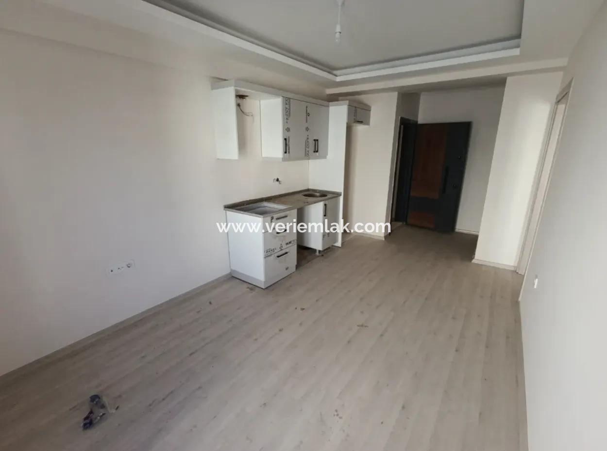 Brand New 1 1 Apartment In Seferihisar City Center, Çolakibrahimbey!