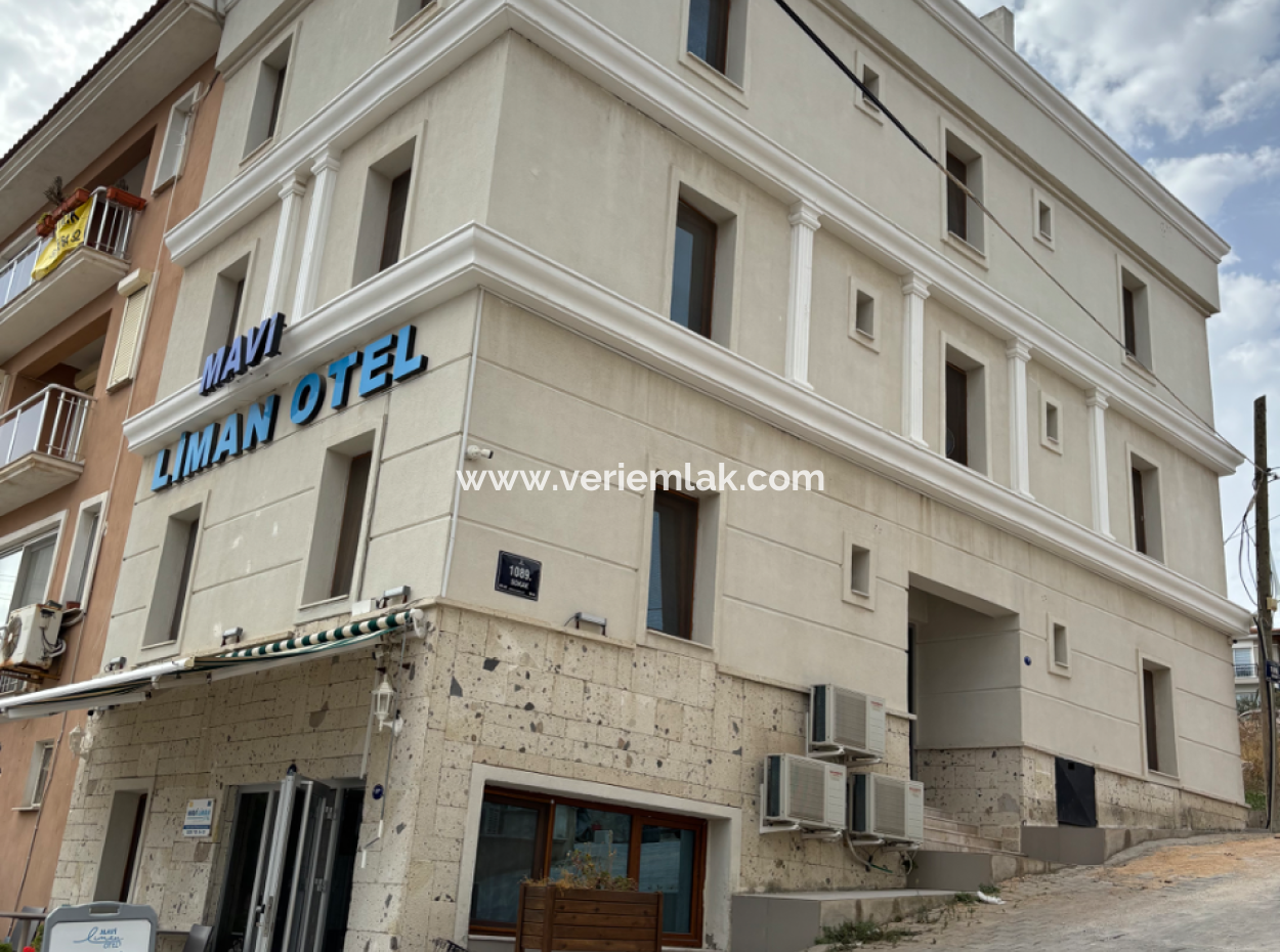 Hotel For Rent In Çeşme Marina With 13 Rooms Seated Customers, High Reviews And High Ratings On All Sites Without Customer Problems