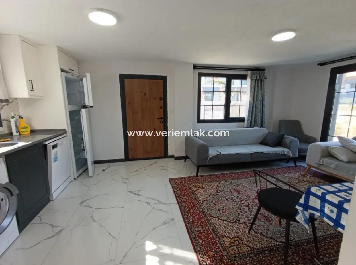 1 1 Apartment With Garden For Rent In Seferihisar Gözsüzler