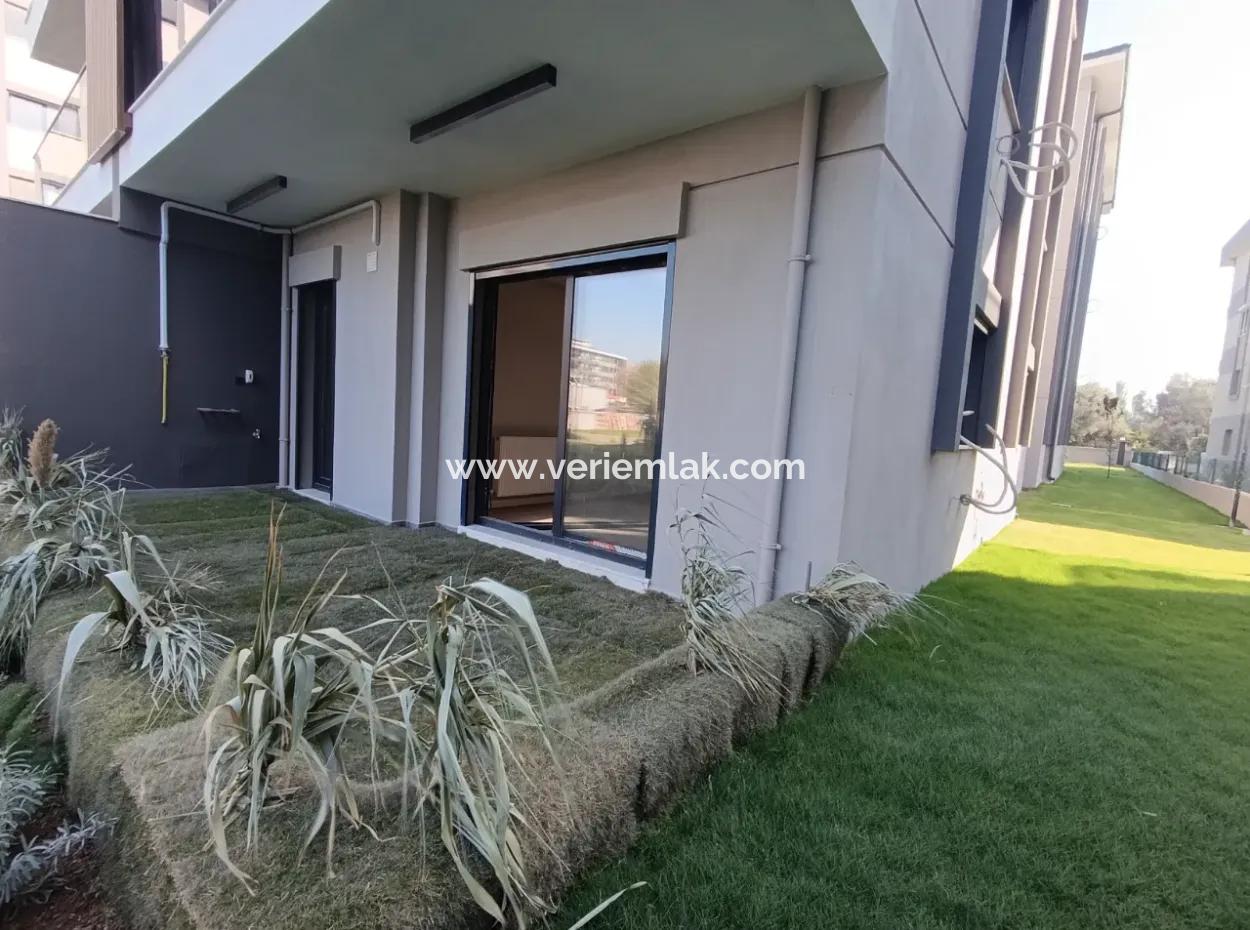 2 1 Brand New Apartment With Separate Kitchen In A Complex With Garden, Pool And Security In Seferihisar Camikebir Neighborhood!