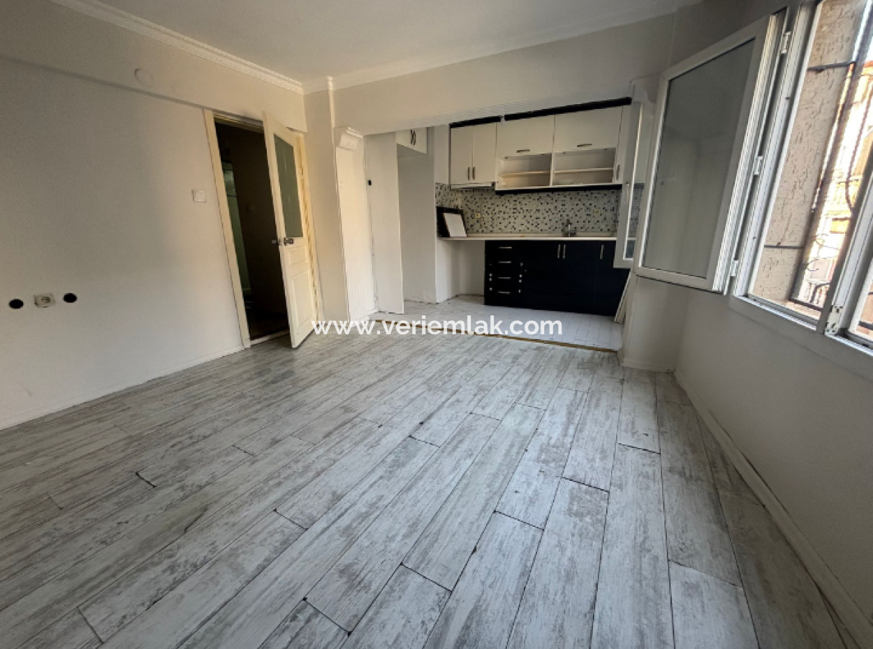 Modern And Centrally Located Apartment For Rent Close To Alsancak Cyprus Martyrs!