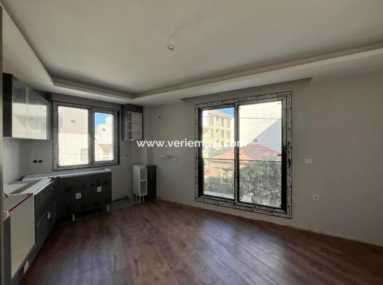 Apartment For Rent In The Center Of Seferihisar, Corner Location, Brand New 1 1