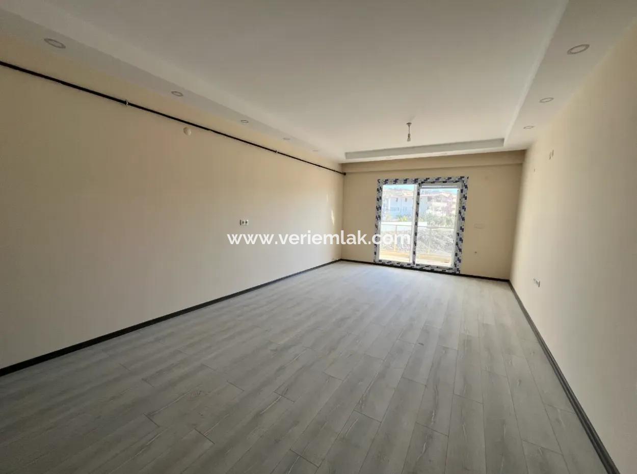 Behind Seferihisar Stadium, Zero 1 1 Apartment With High Rental Income And Premium Potential! 