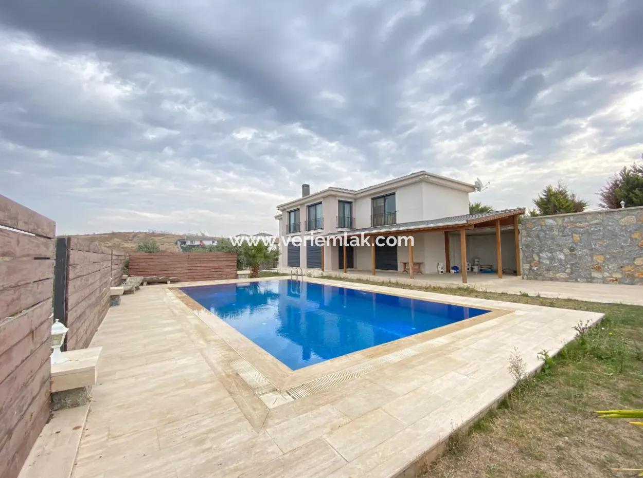 A Prestigious Life In Seferihisar Düzce Bahcesehir: Private Mansion