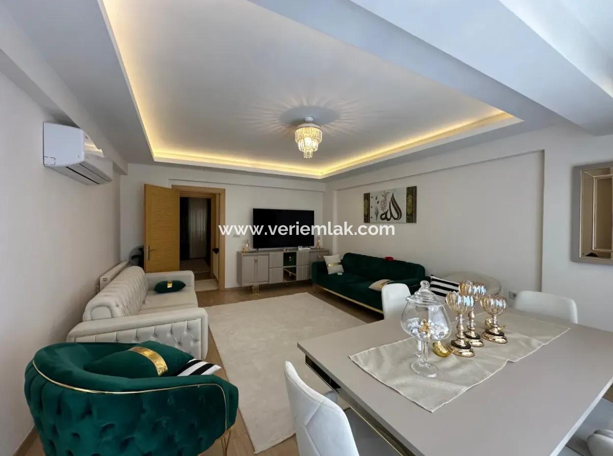 Luxurious And Comfortable Apartment In Seferihisar Central Hidirlik Neighborhood!