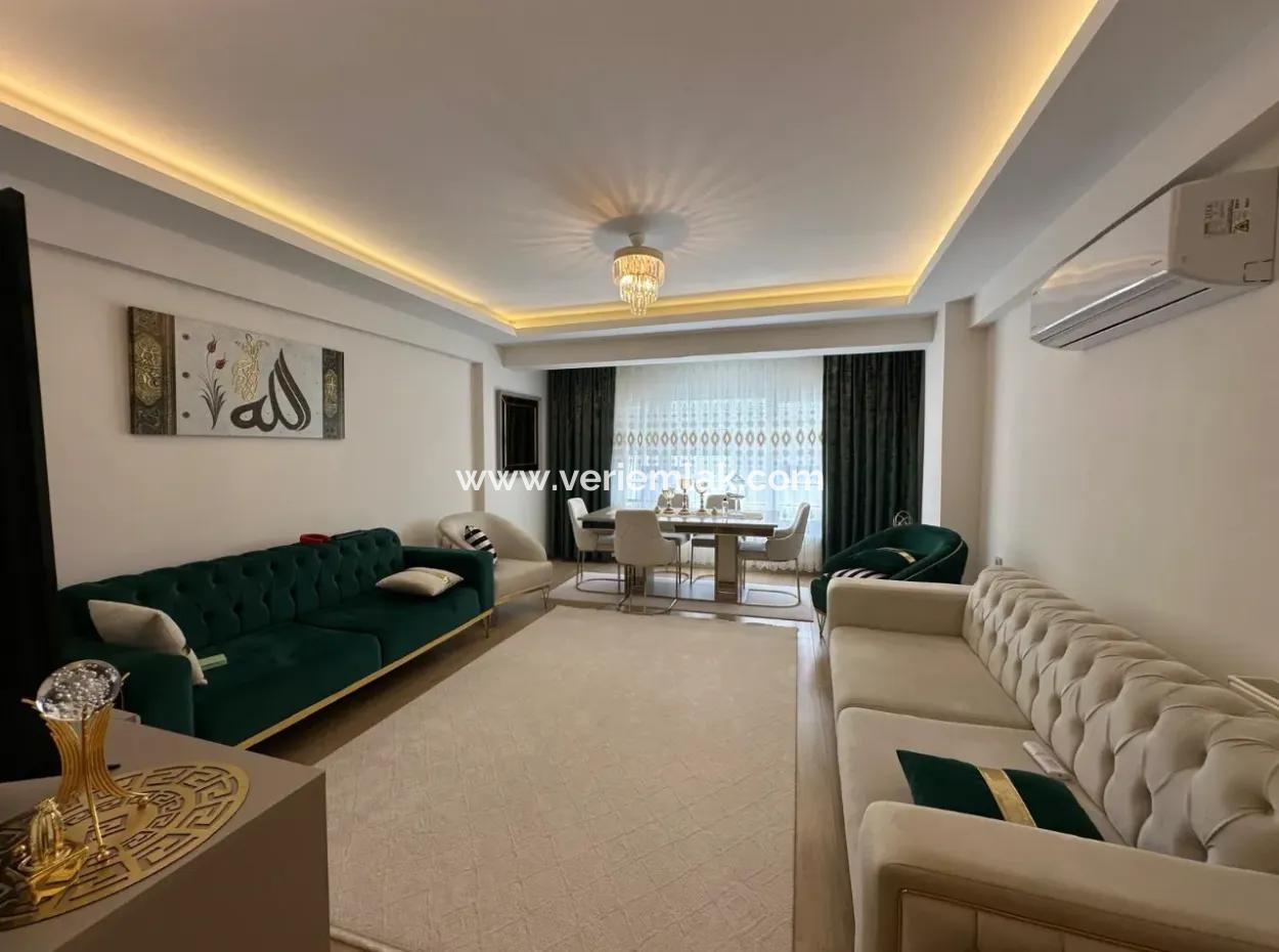 Luxurious And Comfortable Apartment In Seferihisar Central Hidirlik Neighborhood!