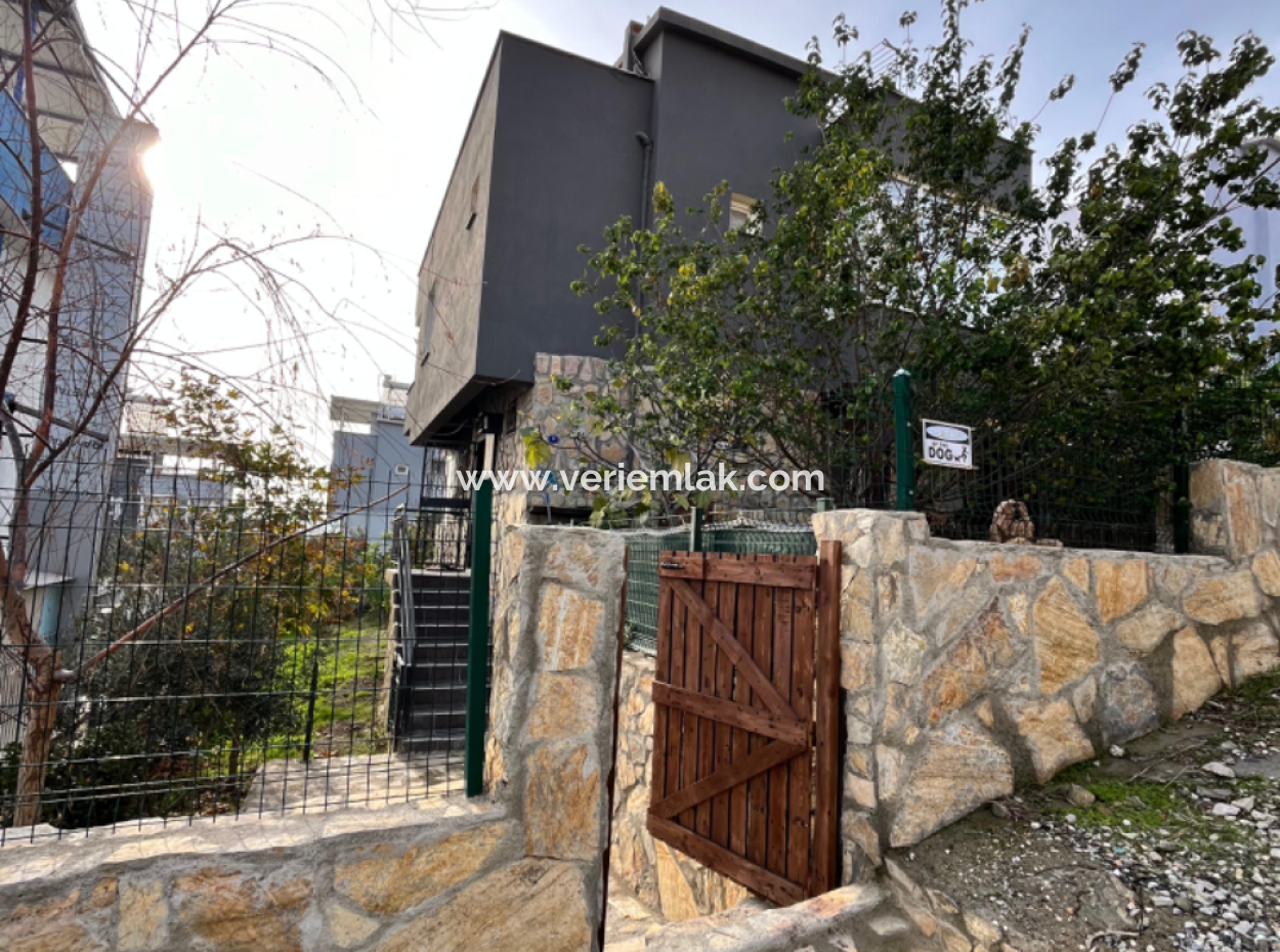 4 1 Detached Villa For Sale With Large Garden In Seferihisar Siğacik Girlen