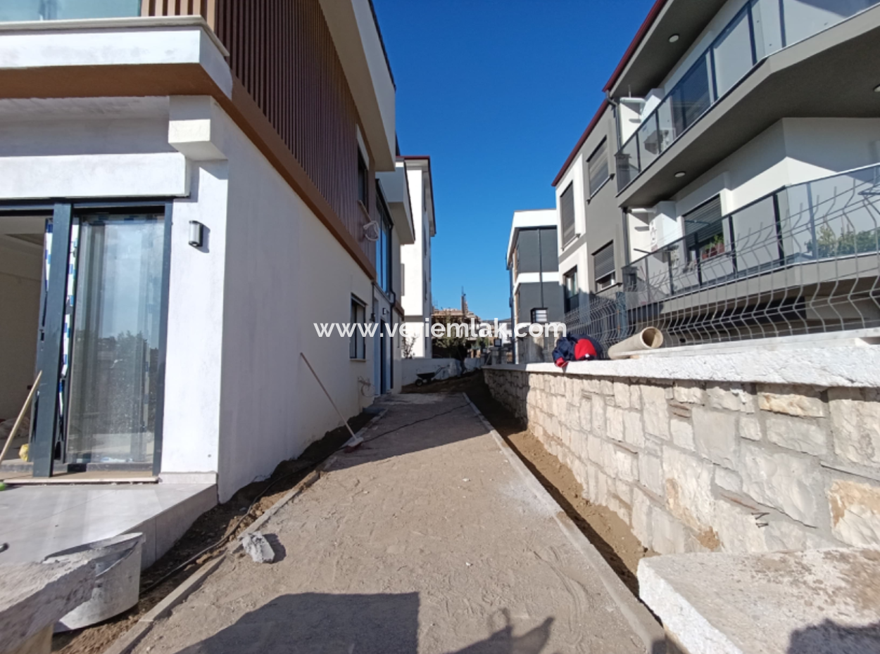 3 1 Villa For Sale In The Neighborhood Of Seferihisar Çolakibrahim Bey