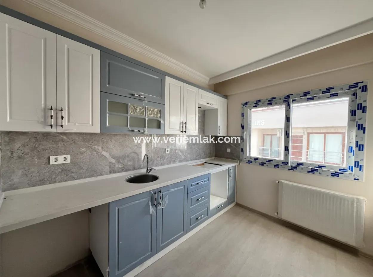 Behind Seferihisar Stadium, 2 1, Apartment For Sale With Separate Kitchen, Indoor Parking, 90 M² Usage Area!