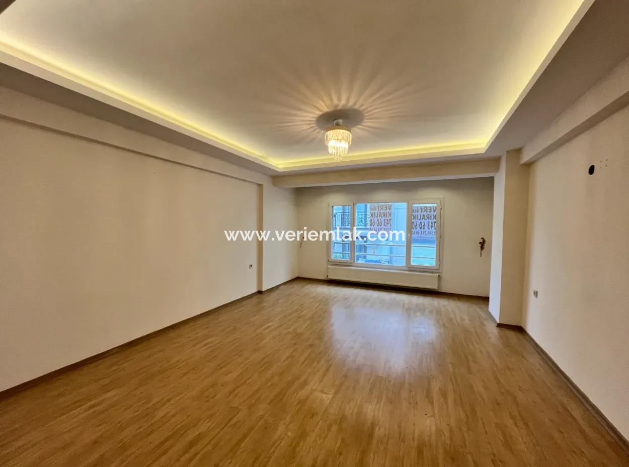 Comfortable 3 1 Apartment For Rent In Seferihisar Hidirlik Neighborhood