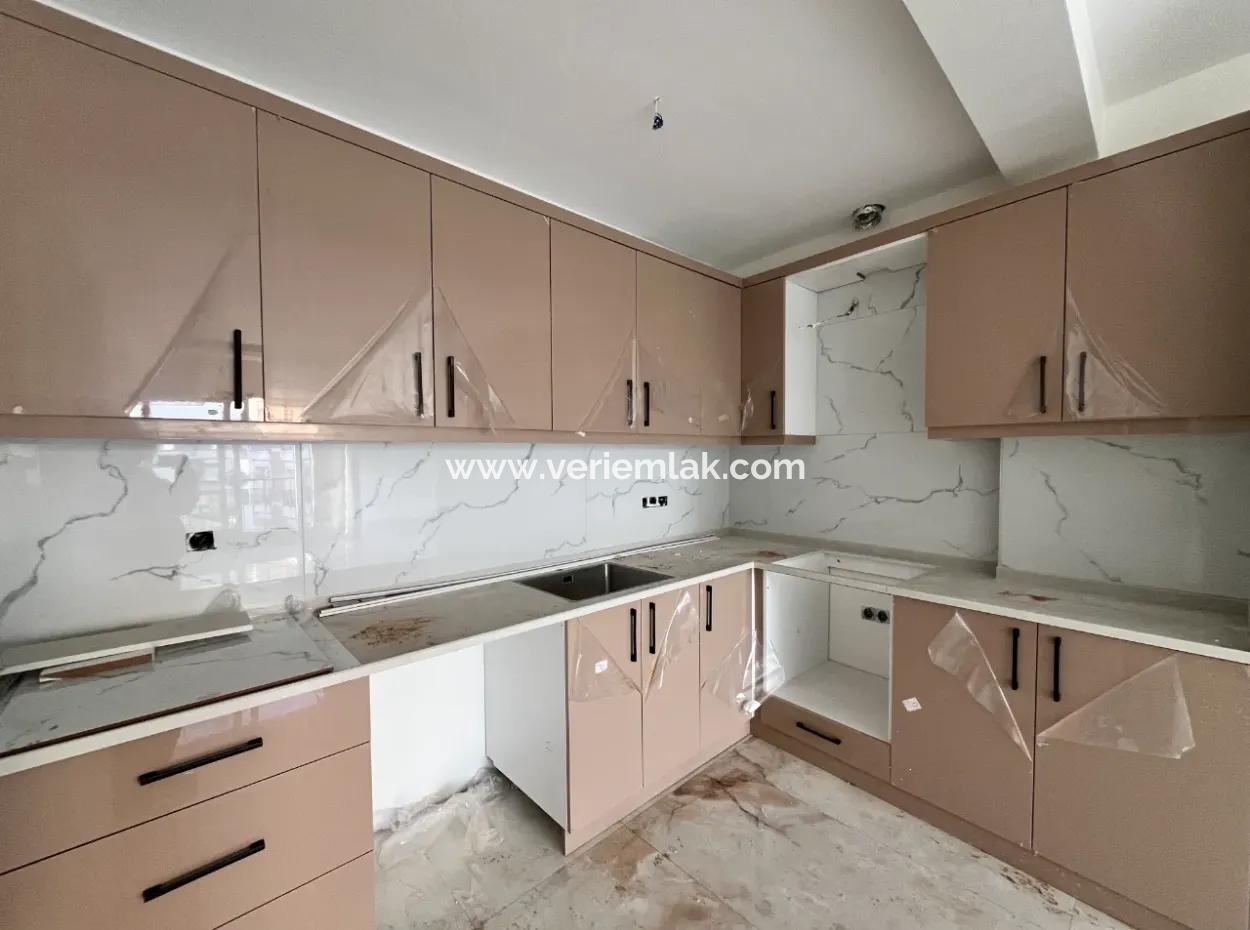 2 1 Modern And Spacious Apartment In Seferihisar Hidirlik District!