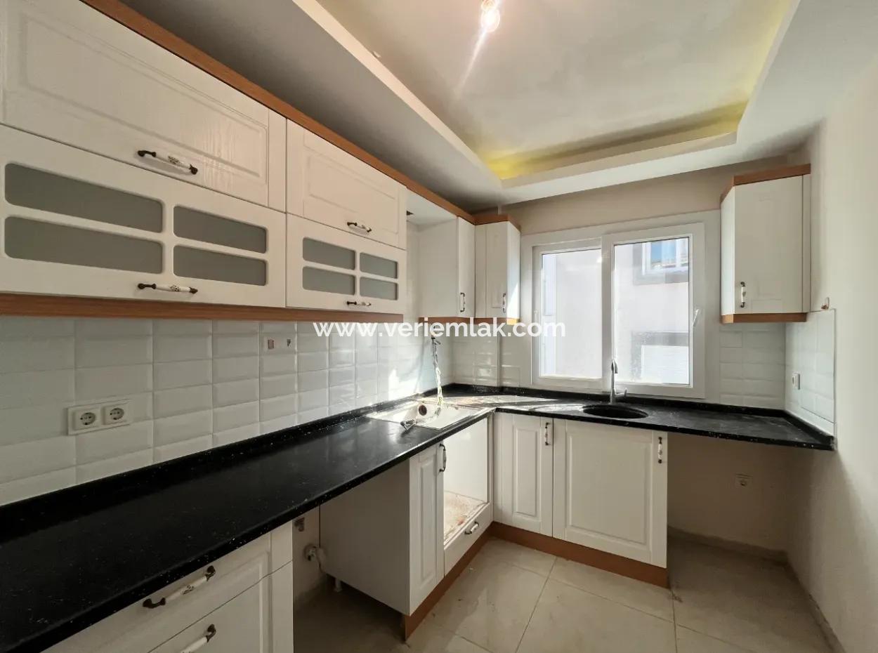 Duplex Apartment For Rent With Terrace With Privileged Location In Seferihisar Hidirlik