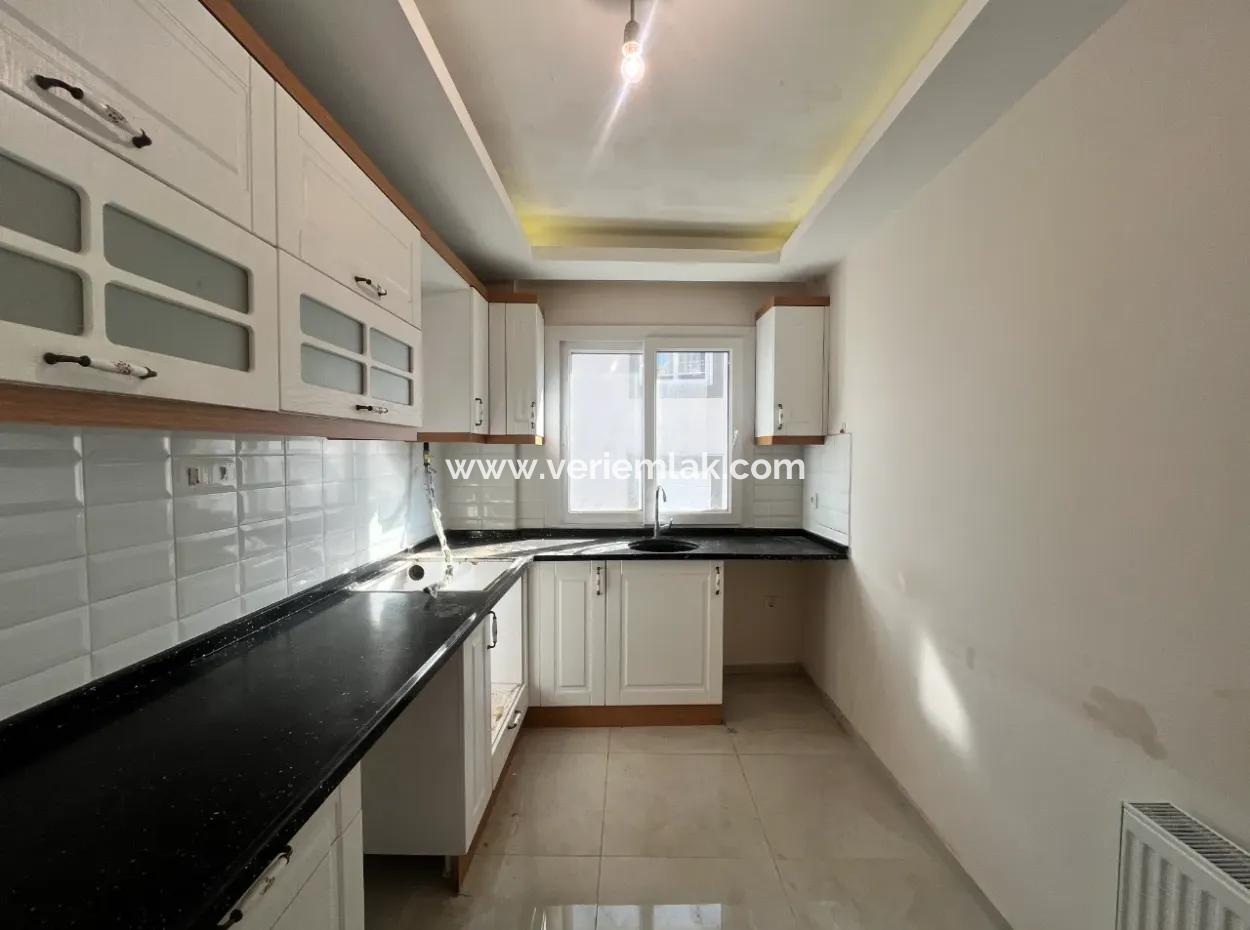 Duplex Apartment For Rent With Terrace With Privileged Location In Seferihisar Hidirlik