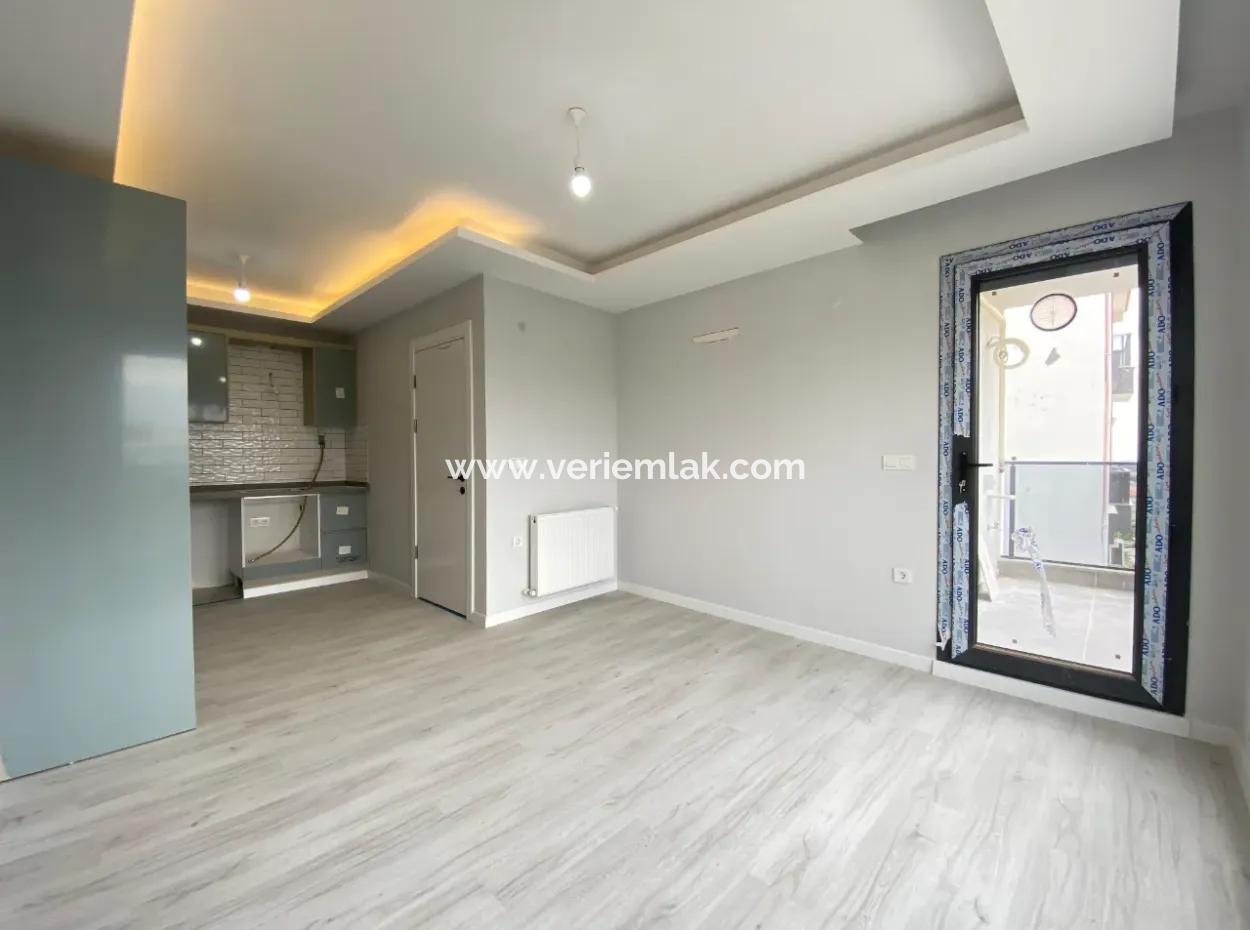 Spacious And Comfortable Apartment In Seferihisar Çolakibrahimbey Neighborhood