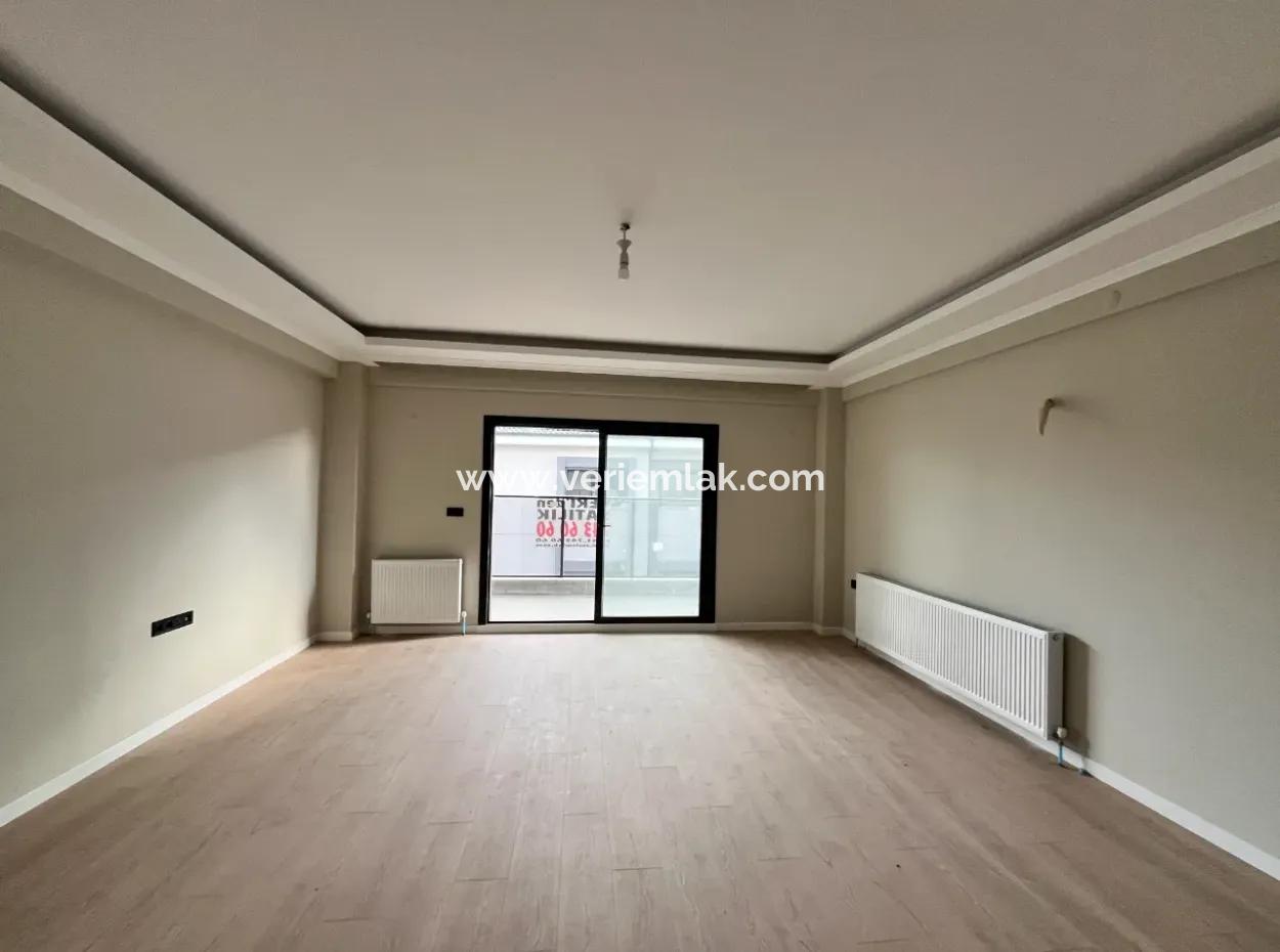 3 1 Mezzanine Spacious Apartment In Seferihisar Camikebir Neighborhood With Garden, Pool And Security!