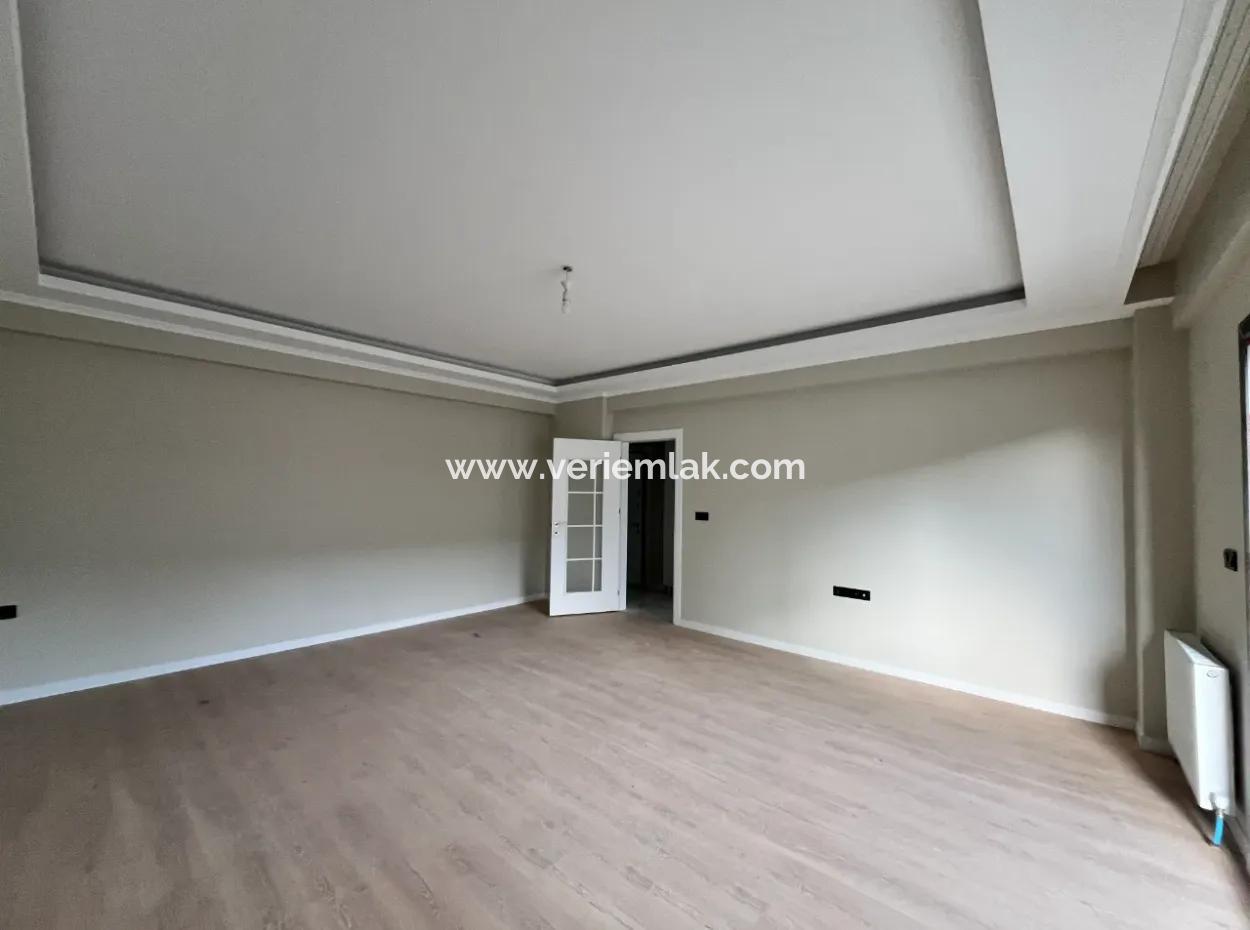 3 1 Mezzanine Spacious Apartment In Seferihisar Camikebir Neighborhood With Garden, Pool And Security!