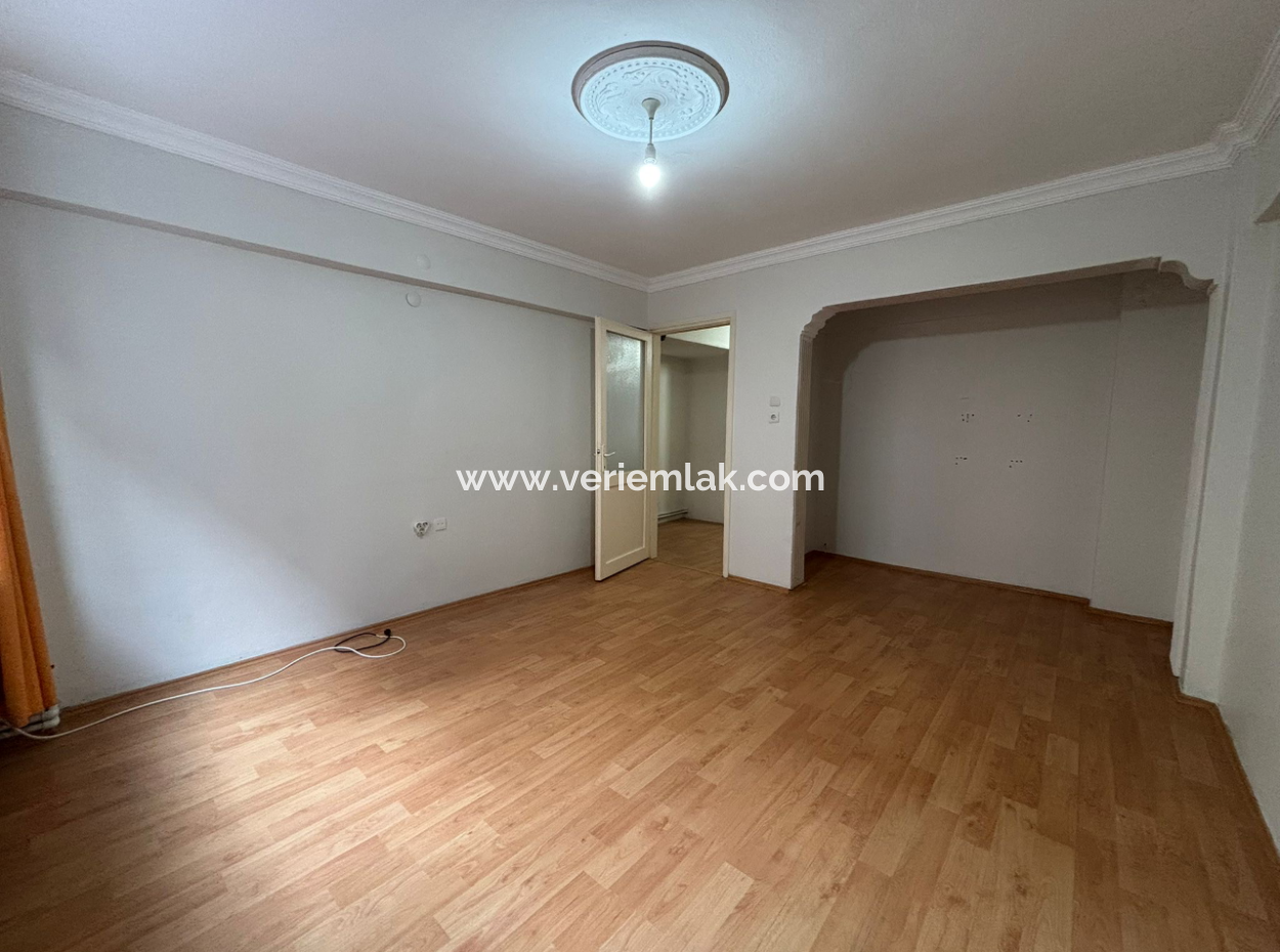 2 1 100M2 Apartment For Rent With Ardiyeli Natural Gas In Alsancak Kahramanlar!