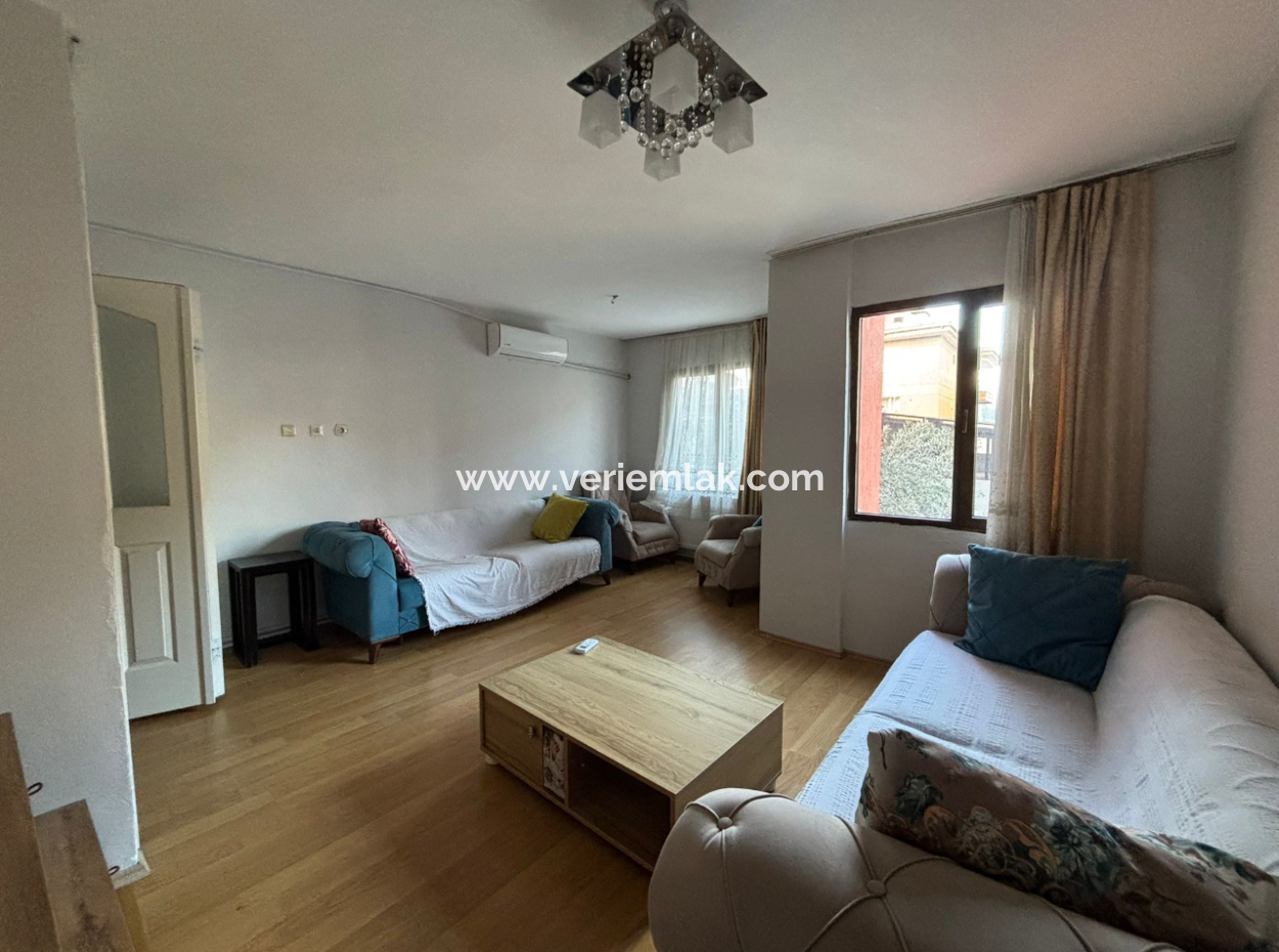 Furnished Apartment For Rent In Bucada With Renovated Natural Gas Combi Boiler Air Conditioning High Entrance Parking Problem