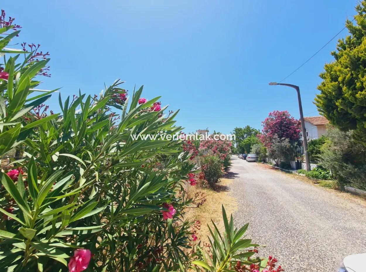 500M2 -20 Zoned Land For Sale In Seferihisar Akarca