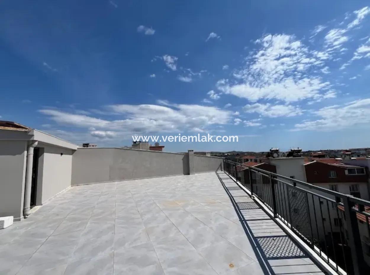 4 In 1 New Duplex Apartment With Terrace And En-Suite Bathroom In The City Center