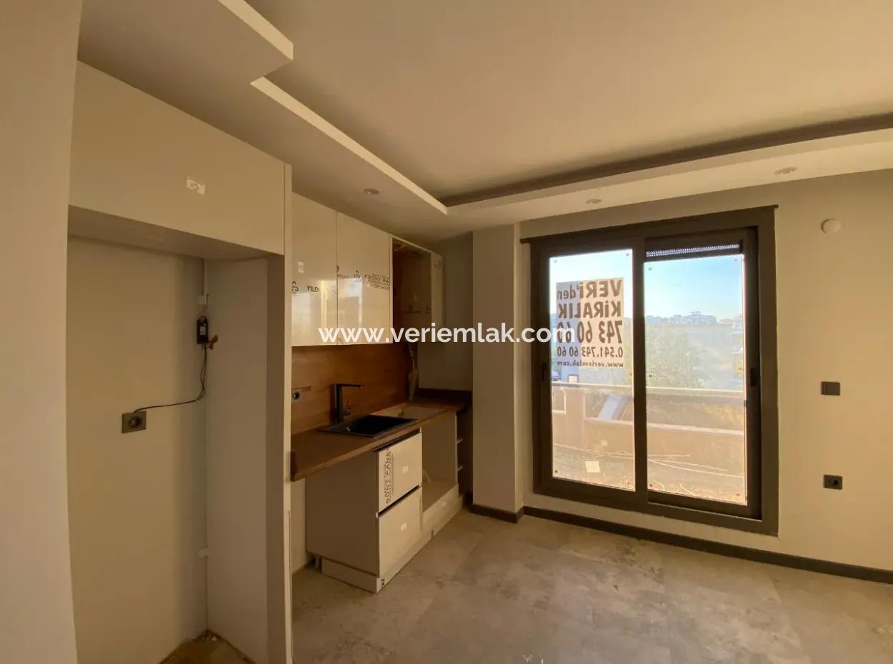 Ground Floor Rental Apartment In Seferihisar Gözsüz