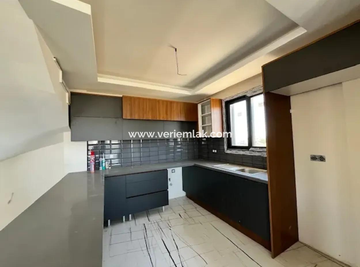 4 2 Nature View Villa For Sale In Güzelçiftlik Complex In Renovation Zero Condition