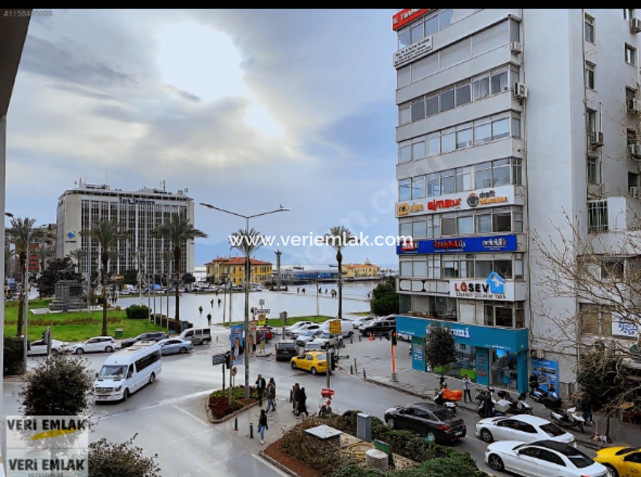 In Alsancak Cumhuriyet Square, On Cumhuriyet Boulevard, İşbank, Tskb, Fibabank, Soupci İsmet, In An Easy-To-Reach Location, Rental Office,