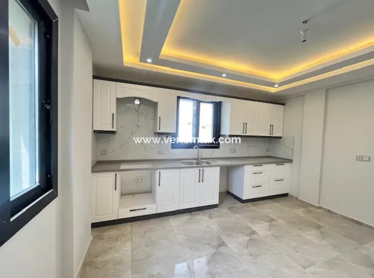 3 In 1 Brand New Villa With Closed Kitchen In Seferihisar Center