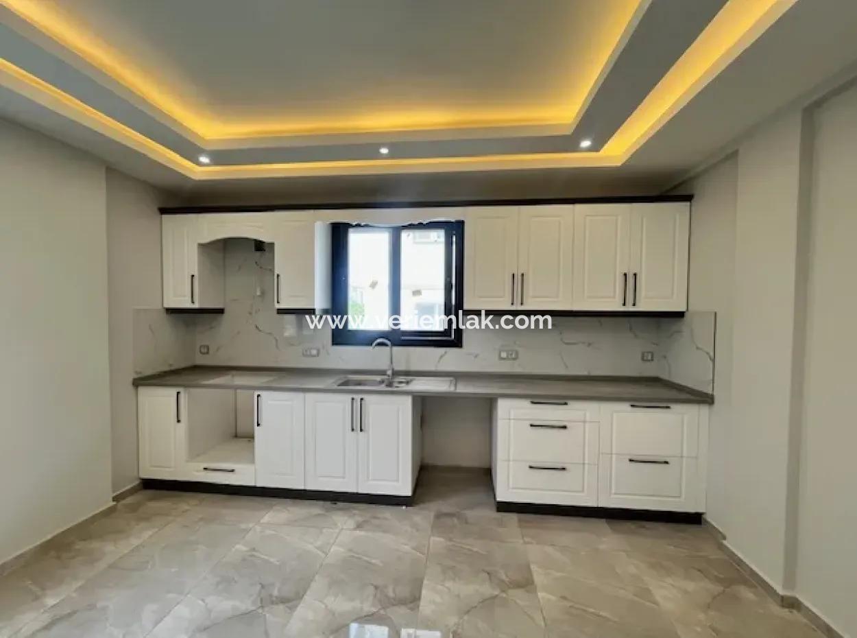 3 In 1 Brand New Villa With Closed Kitchen In Seferihisar Center