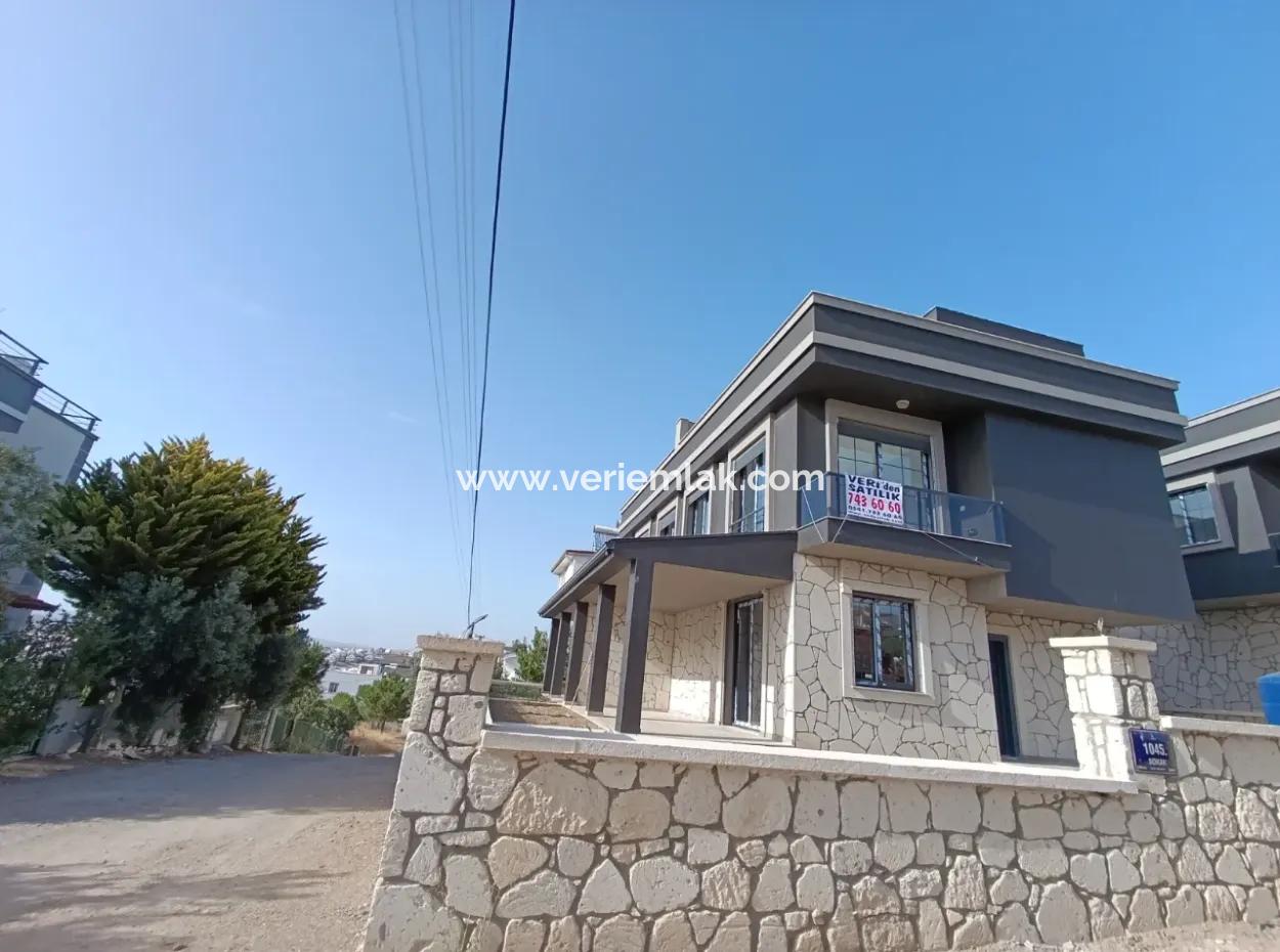 450M 3 1, 160M2 Kelepir New Villa To The Sea In Seferihisar Elmastaş