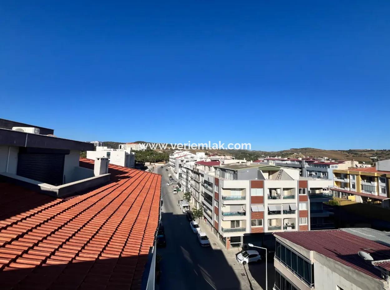 5 In 1, 240M2 Double Terrace Duplex Apartment Near Seferihisar Courthouse