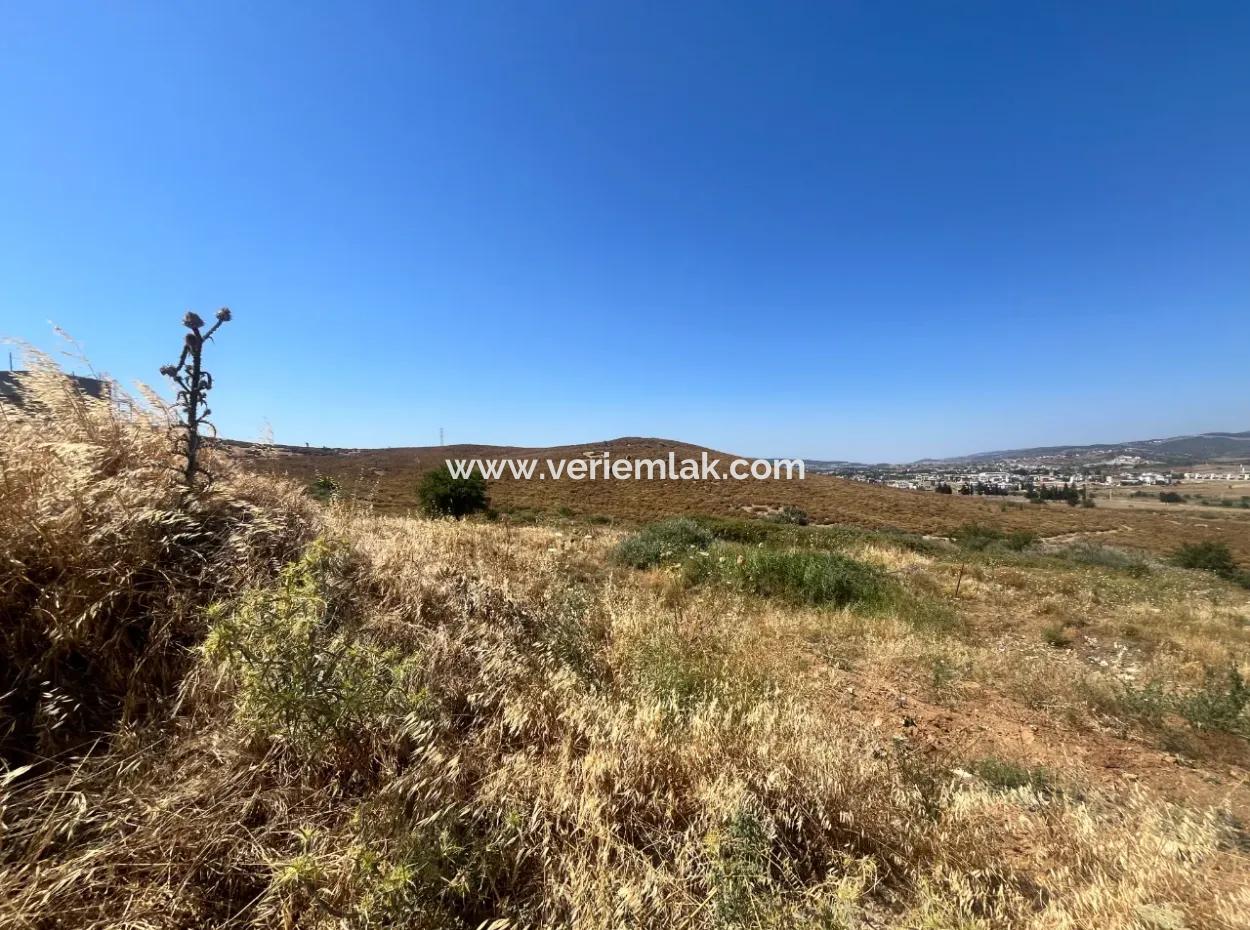 Land For Sale In Seferihisar Çevrekent Complex With Villa Zoning